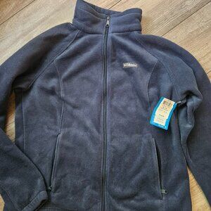 Womens NWT Columbia Zip Up